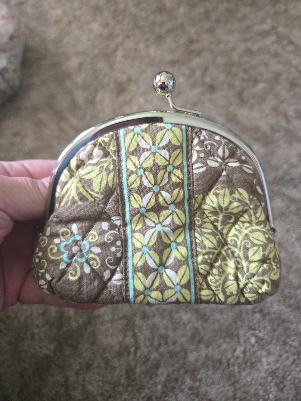 VERA BRADLEY Quilted Floral Kiss-Lock Coin Purse in Brown & Lime - Picture 4 of 4
